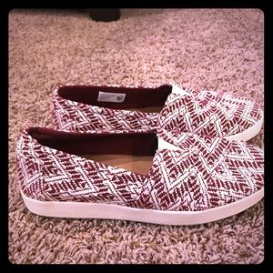 Toms Avalon woven slip on sneaker, size 8.5